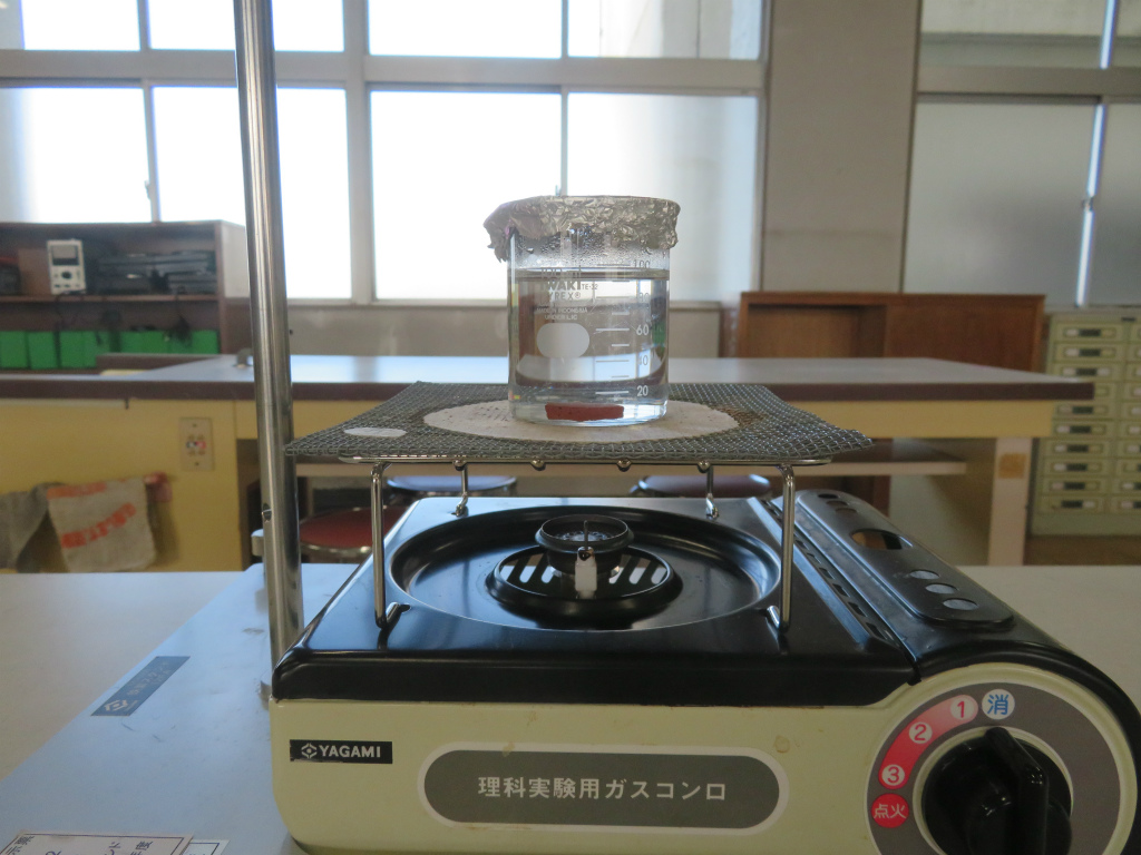 【4年生】水を熱すると、何度でブクブクするのかな？